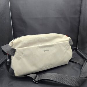 Bellroy Lite Sling 7L - Chalk